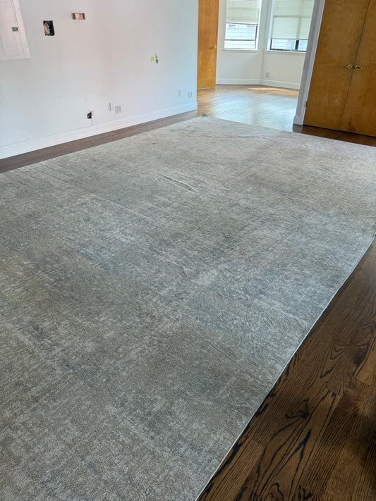 Large area rug 12’x18’