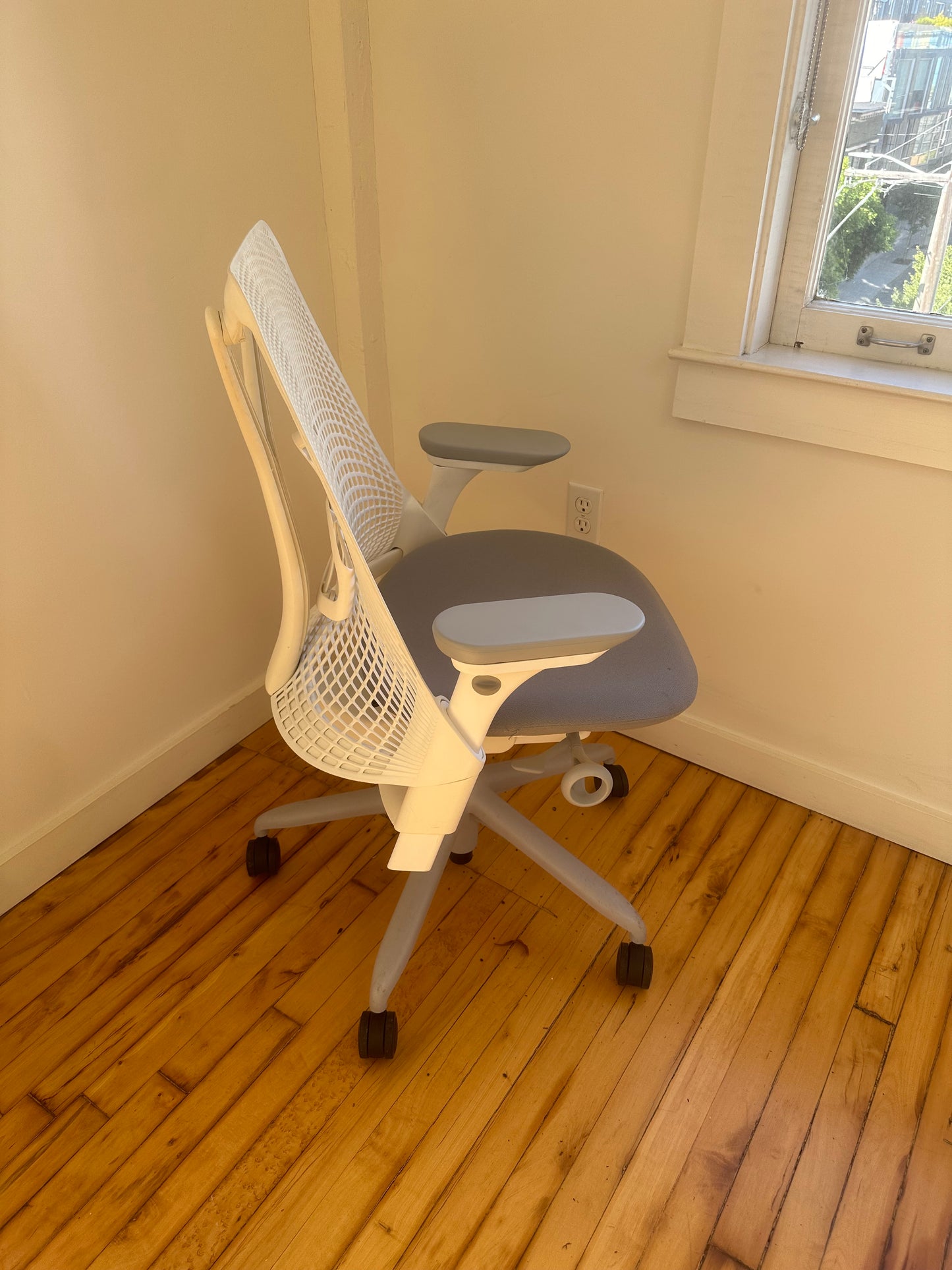 Herman Miller Sayl chairs white with gray seat fully adjustable gray base