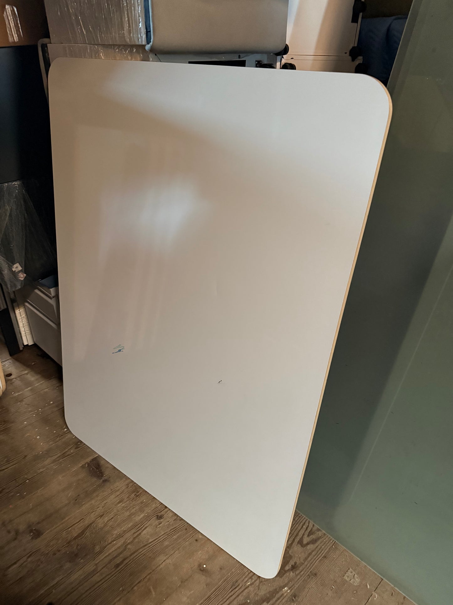 Wall mounted whiteboards with rounded corners glossy finish