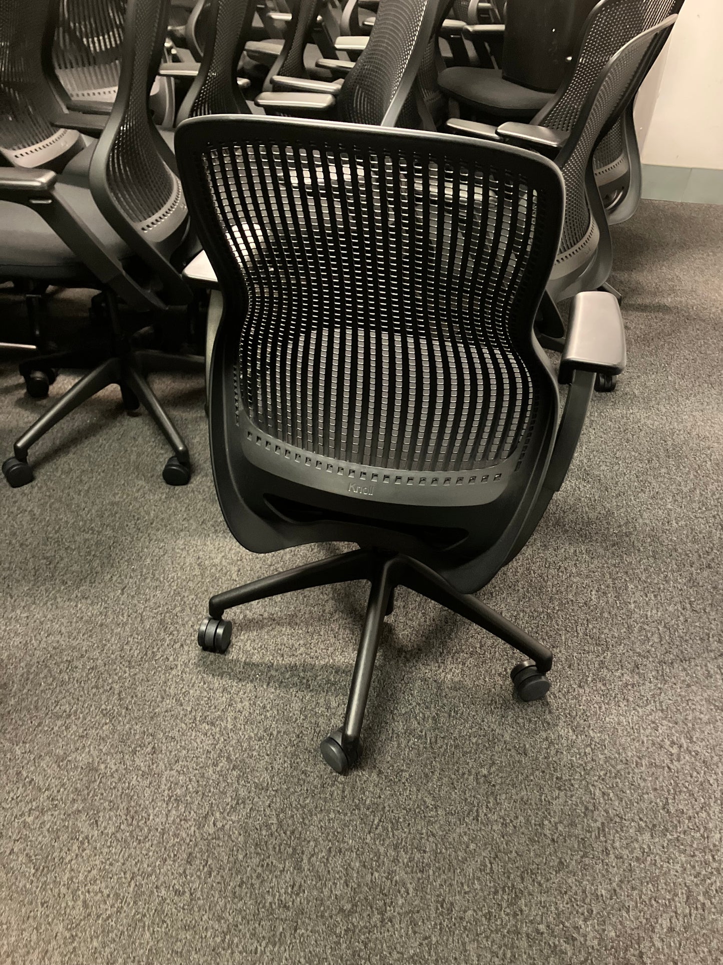 Knoll regeneration chairs in black