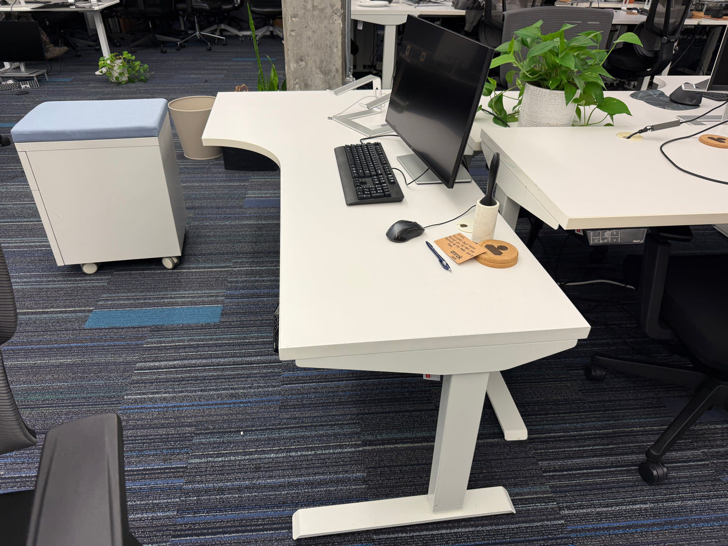 Friant three stage adjustable half L shape sit stand desks