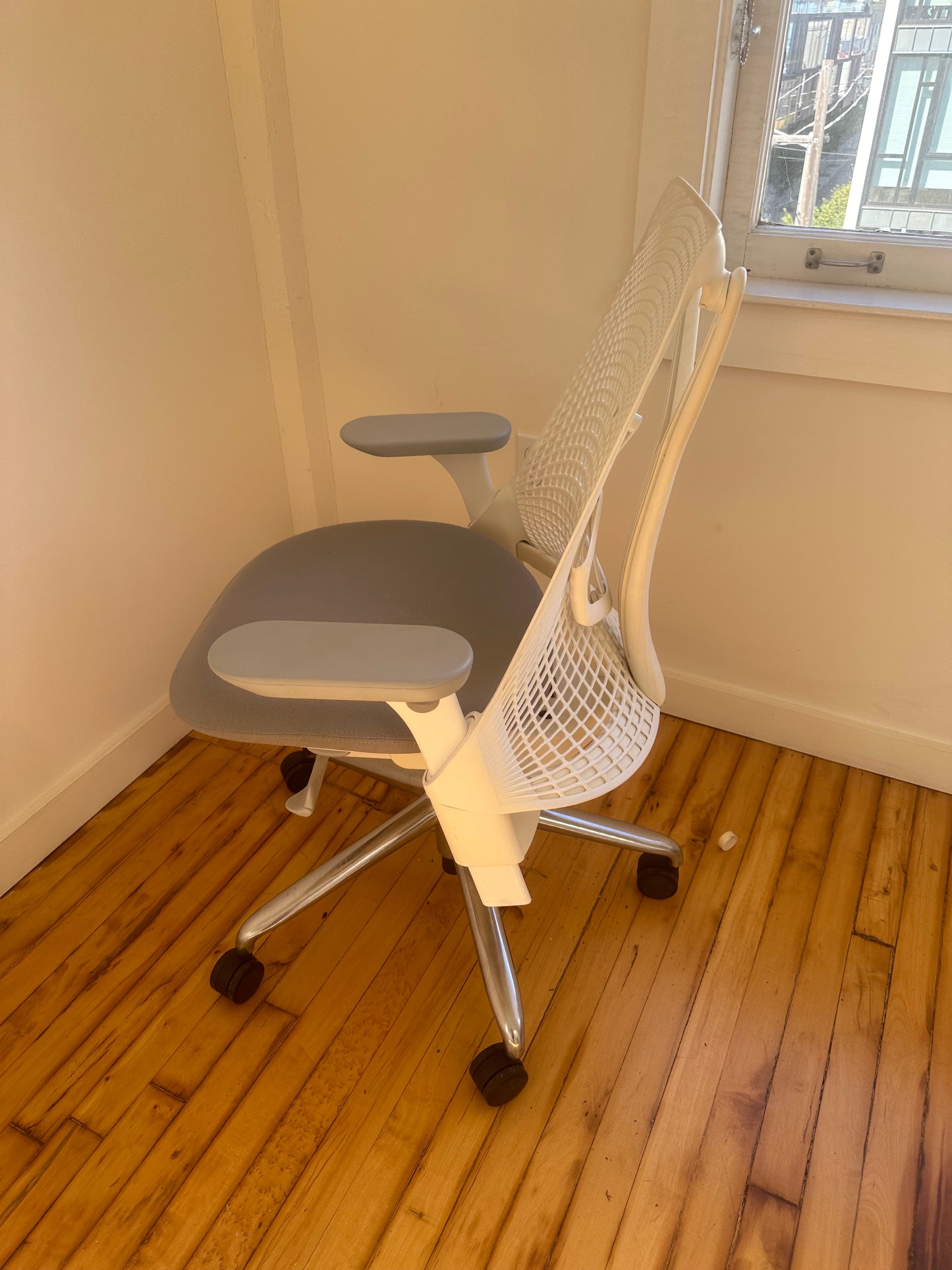 Herman Miller sayl chairs white with polished base fully adjustable