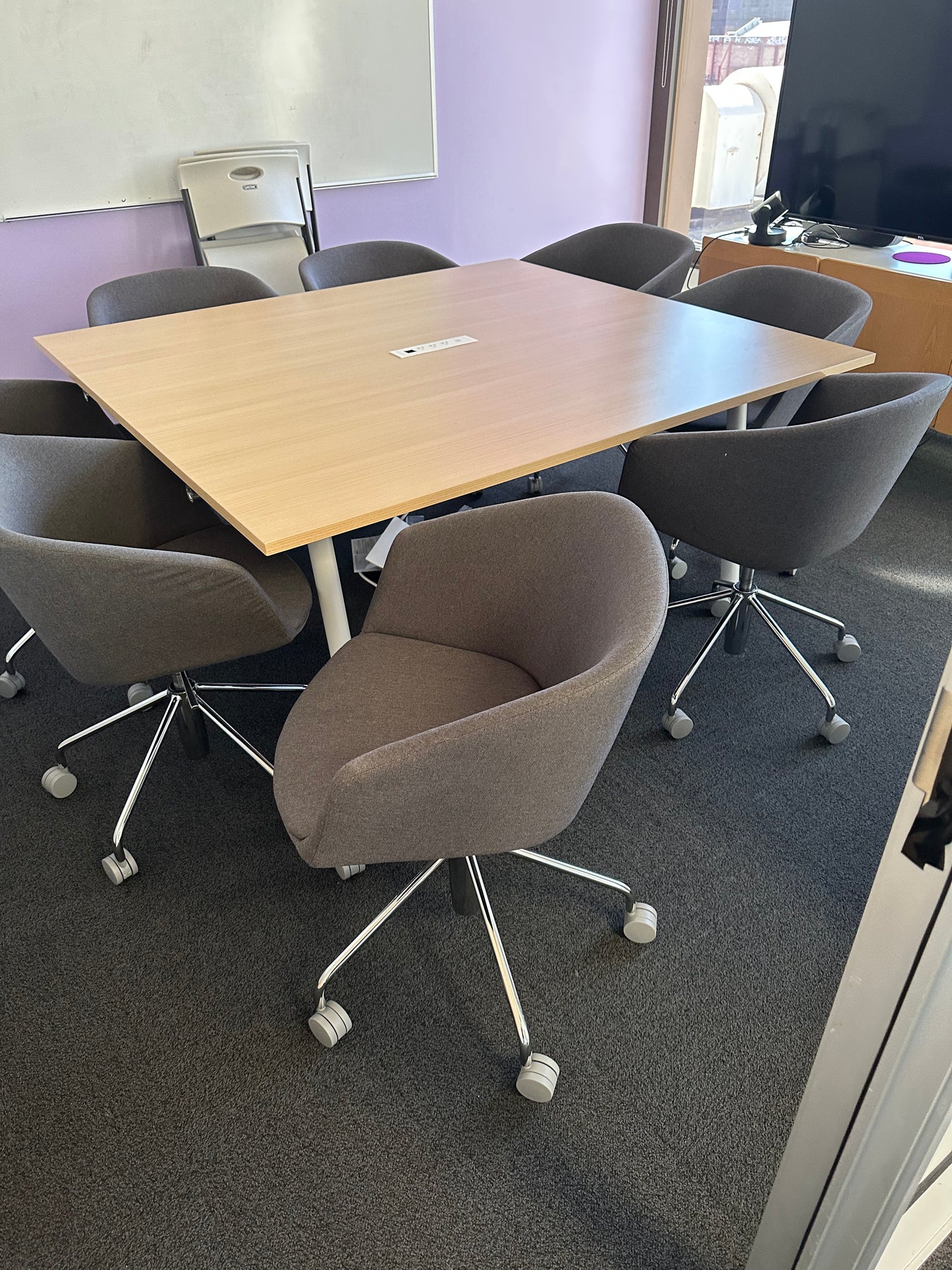 Poppin “Pitch” Meeting room chairs (Gray)