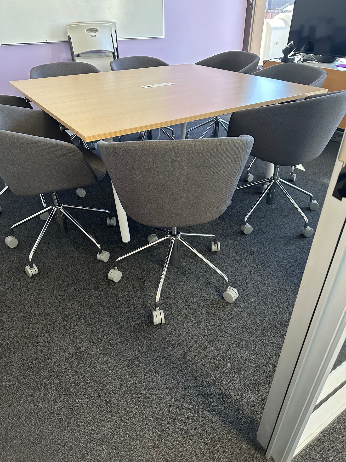 Poppin “Pitch” Meeting room chairs (Gray)