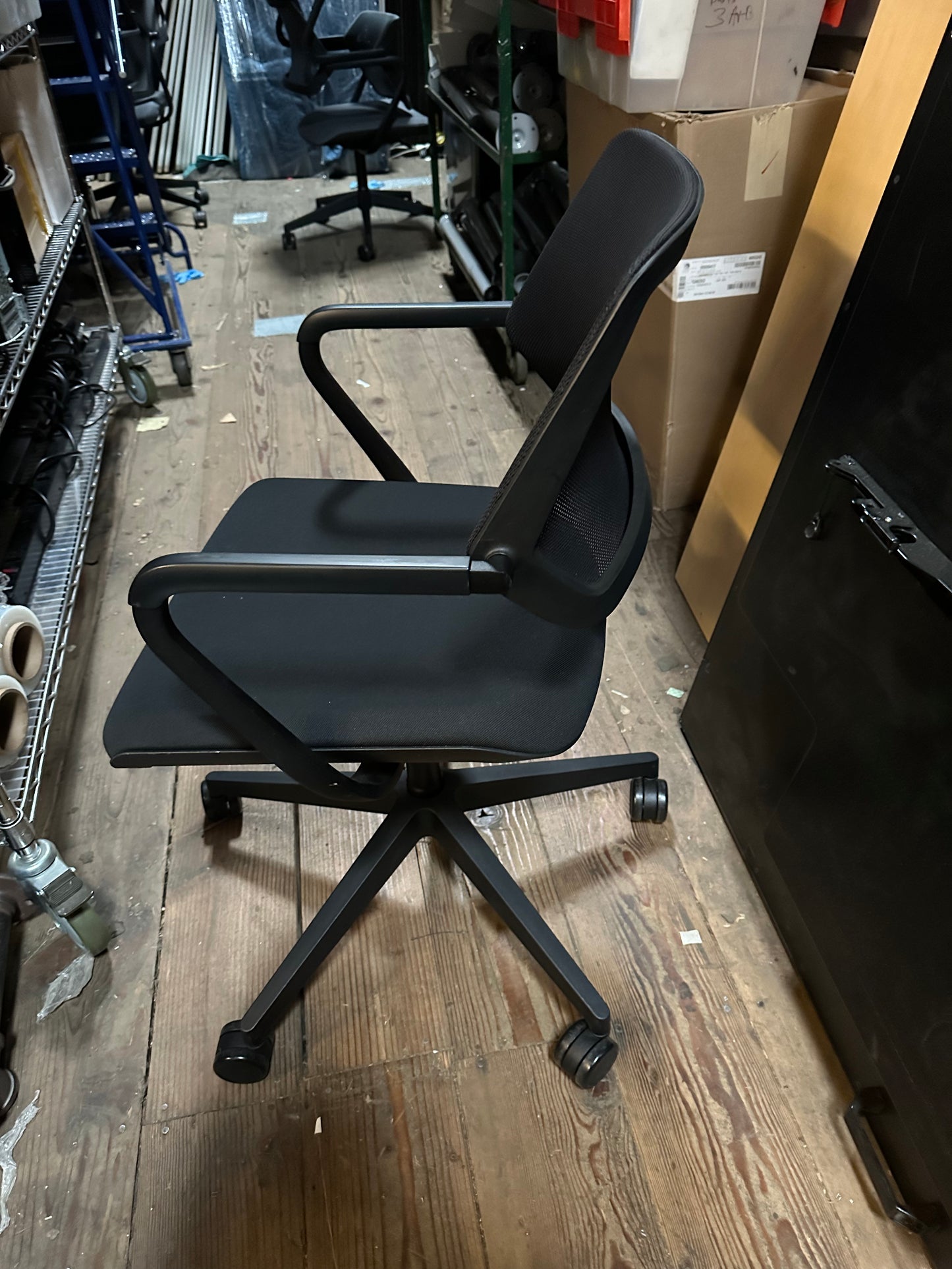 Steelcase Qivi office chairs in black