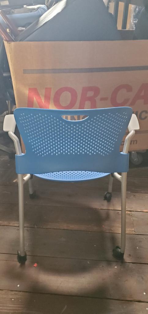 Herman Miller plastic Caper chair (Blue)