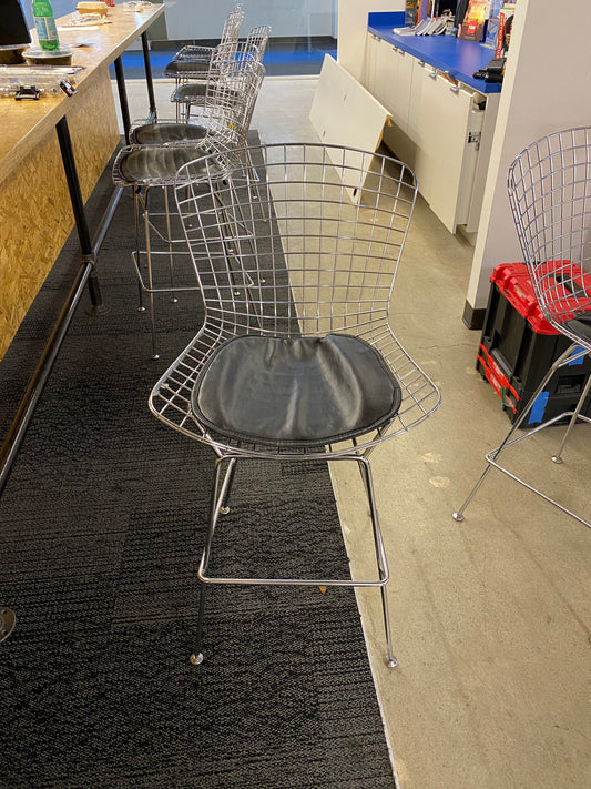 Metal wire design stools (counter height)